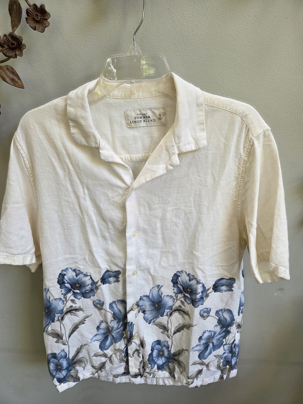 Abercrombie & Fitch Cream Short Sleeve Camp Collar Shirt with Blue Floral Border